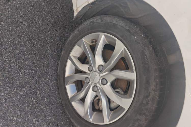 Used Geely Auto Emgrand GL 2017 1.8L DCT Elite Model Right Front Wheel Hub
