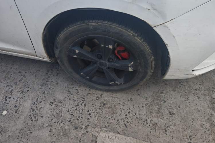 Used Geely Auto Emgrand GL 2017 1.8L Manual Elite Model Right Front Wheel Hub