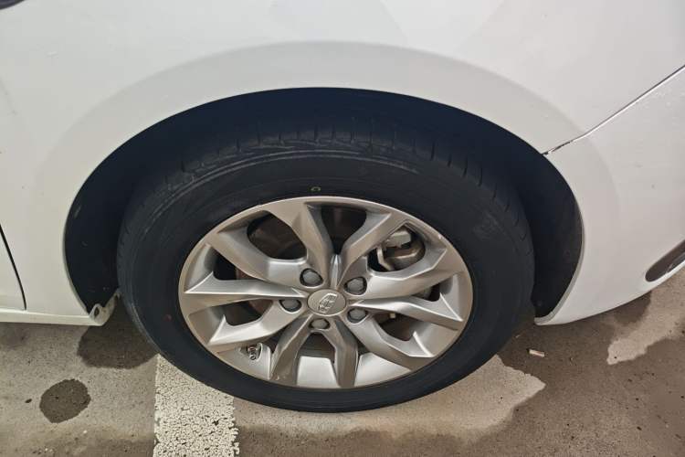 Used Geely Auto Emgrand GL 2017 1.8L Manual Elite Model Right Front Wheel Hub