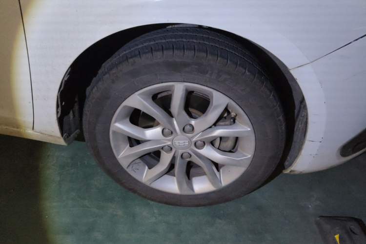 Used Geely Auto Emgrand GL 2017 1.8L Manual Elite Model Right Front Wheel Hub