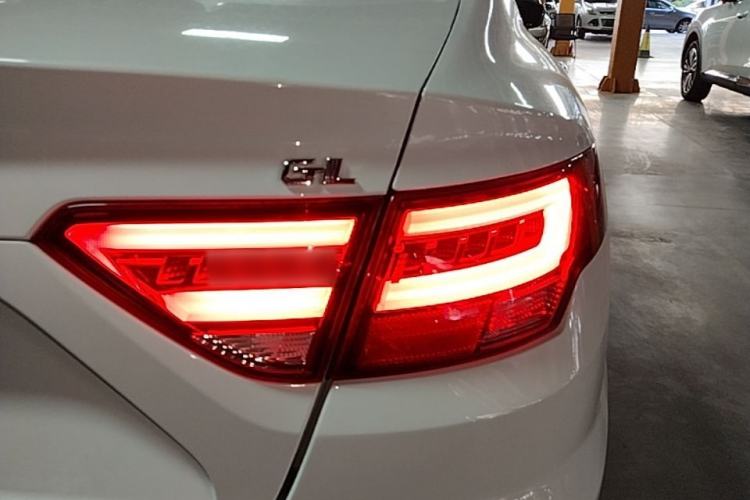 Used Geely Auto Emgrand GL 2017 1.3T DCT Luxury Model Right Rear Taillight