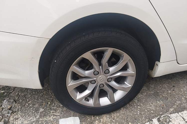 Used Geely Auto Emgrand GL 2017 1.3T Manual Elite Model Right Rear Wheel Hub