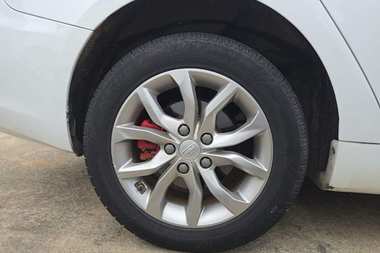 Used Geely Auto Emgrand GL 2017 1.3T DCT Elite Model Right Rear Wheel Hub