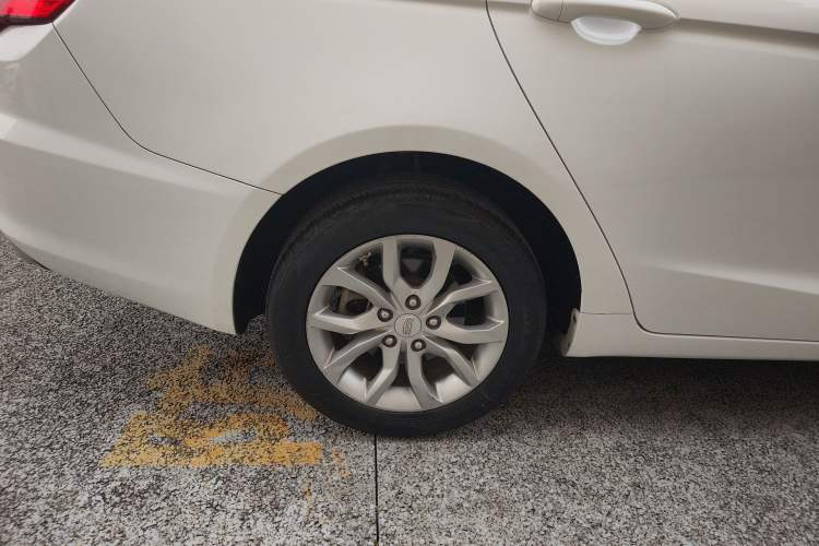Used Geely Auto Emgrand GL 2017 1.3T DCT Elite Model Right Rear Wheel Hub