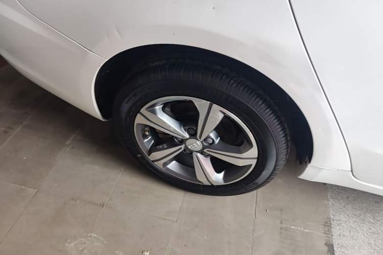 Used Geely Auto Emgrand GL 2017 1.8L DCT Elite Model Right Rear Wheel Hub