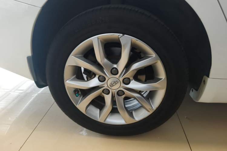 Used Geely Auto Emgrand GL 2017 1.3T Manual Elite Model Right Rear Wheel Hub
