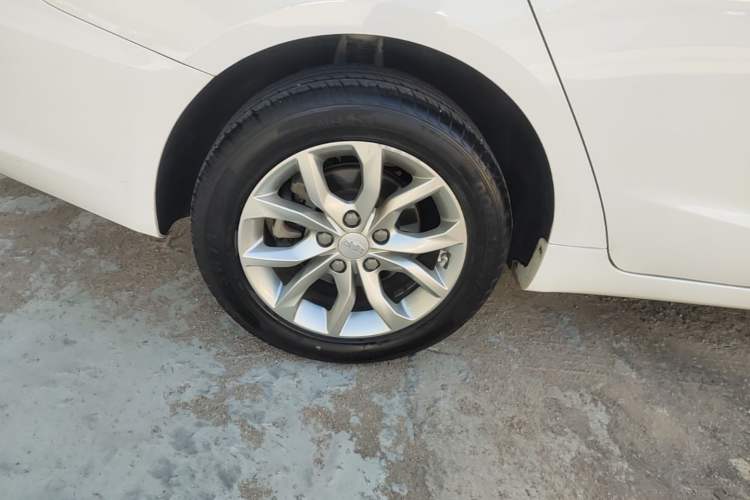 Used Geely Auto Emgrand GL 2017 1.8L DCT Elite Model Right Rear Wheel Hub