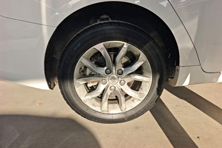 Used Geely Auto Emgrand GL 2017 1.3T DCT Elite Model Right Rear Wheel Hub