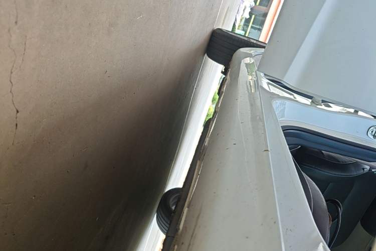 Used Geely Auto Emgrand GL 2017 1.8L DCT Elite Model Right Side Sill