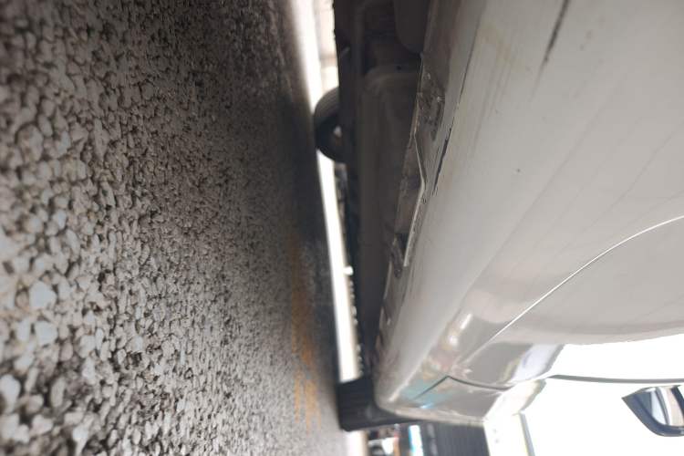 Used Geely Auto Emgrand GL 2017 1.3T DCT Elite Model Right Side Sill