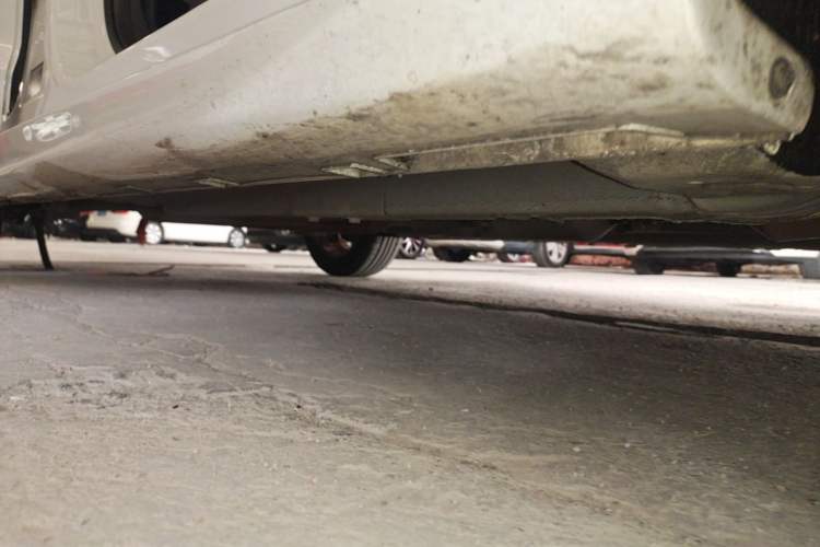 Used Geely Auto Emgrand GL 2017 1.3T DCT Elite Model Right Side Sill