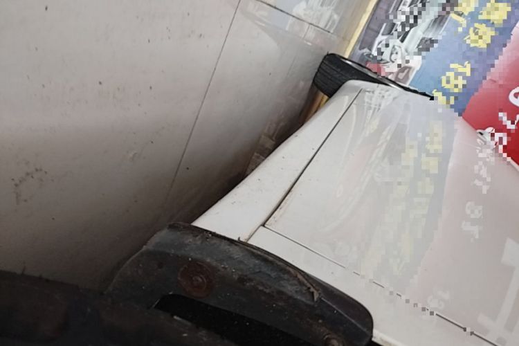 Used Geely Auto Emgrand GL 2017 1.3T DCT Elite Model Right Side Sill