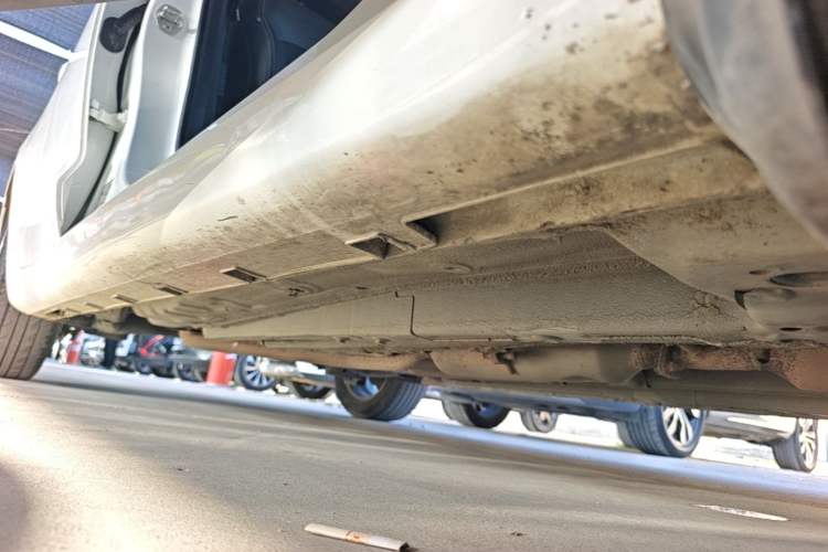 Used Geely Auto Emgrand GL 2017 1.3T DCT Elite Model Right Side Sill
