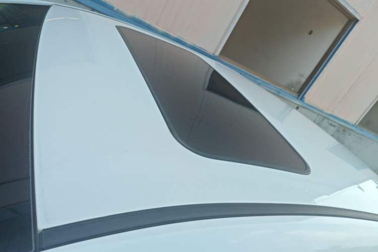 Used Geely Auto Emgrand GL 2017 1.8L DCT Elite Model Roof