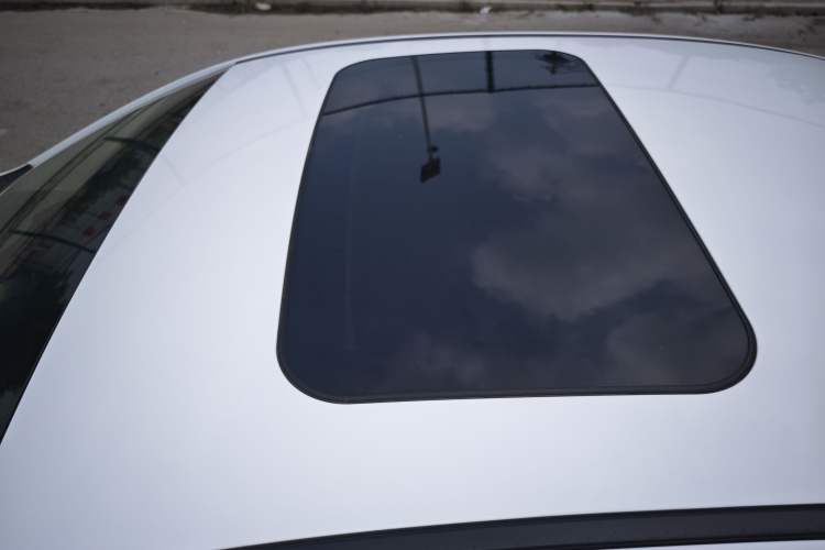 Used Geely Auto Emgrand GL 2017 1.8L DCT Elite Model Roof