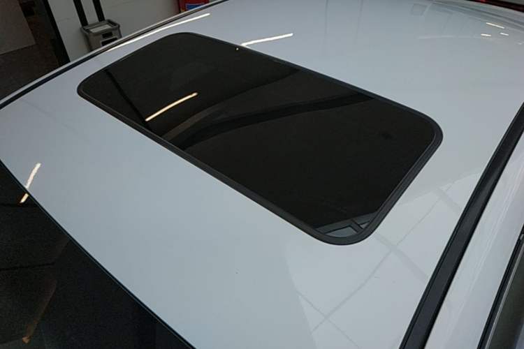 Used Geely Auto Emgrand GL 2017 1.3T DCT Luxury Model Roof