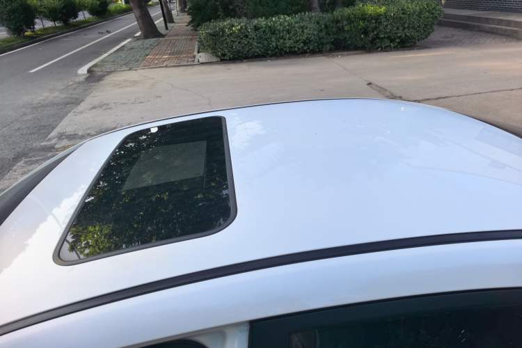 Used Geely Auto Emgrand GL 2017 1.8L DCT Elite Model Roof