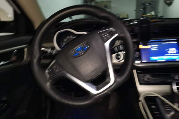 Used Geely Auto Emgrand GL 2017 1.8L DCT Elite Model Steering Wheel