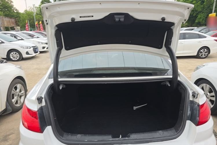 Used Geely Auto Emgrand GL 2017 1.3T DCT Elite Model Trunk