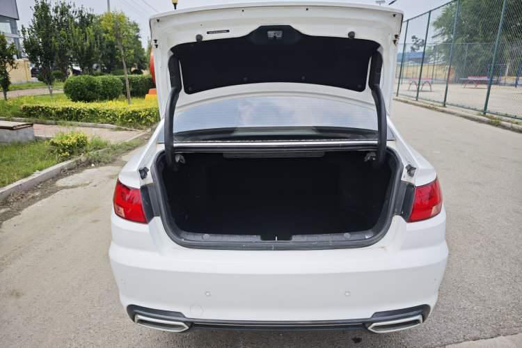 Used Geely Auto Emgrand GL 2017 1.8L DCT Elite Model Trunk
