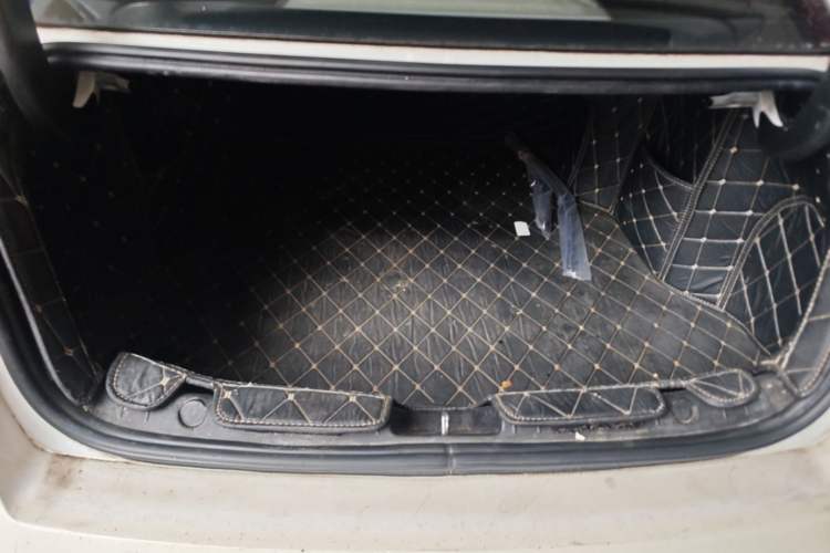 Used Geely Auto Emgrand GL 2017 1.8L DCT Elite Model Trunk
