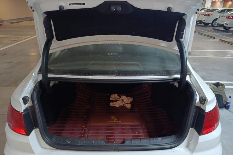 Used Geely Auto Emgrand GL 2017 1.8L DCT Elite Model Trunk