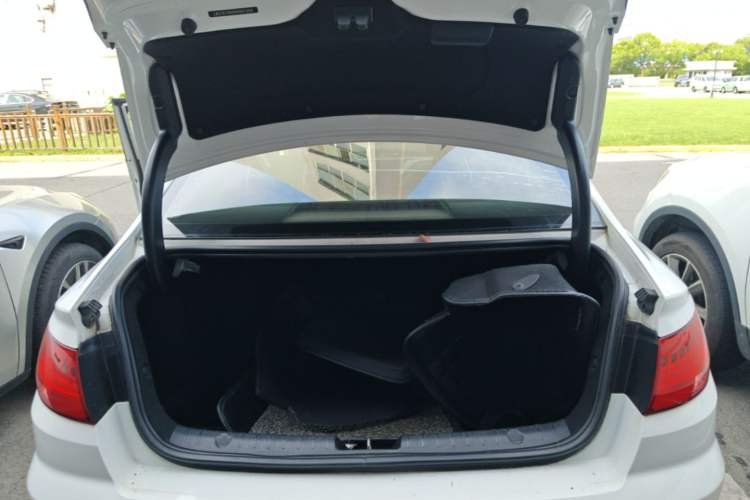 Used Geely Auto Emgrand GL 2017 1.3T Manual Elite Model Trunk
