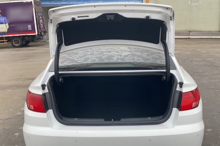 Used Geely Auto Emgrand GL 2017 1.3T DCT Elite Model Trunk
