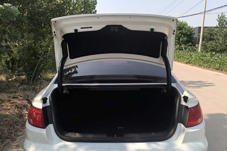 Used Geely Auto Emgrand GL 2017 1.8L DCT Elite Model Trunk
