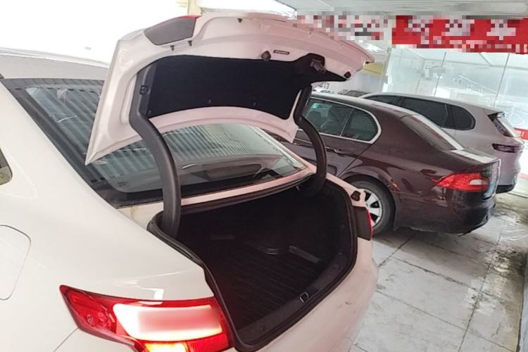 Used Geely Auto Emgrand GL 2017 1.3T DCT Elite Model Trunk