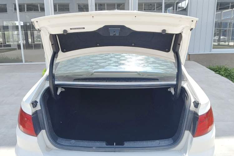 Used Geely Auto Emgrand GL 2017 1.3T DCT Elite Model Trunk