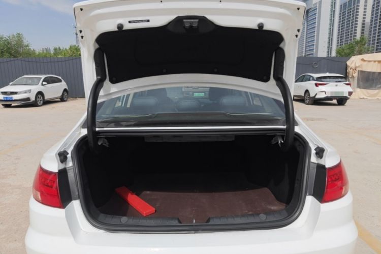 Used Geely Auto Emgrand GL 2017 1.8L DCT Elite Model Trunk