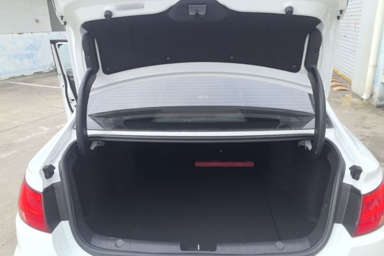 Used Geely Auto Emgrand GL 2017 1.8L DCT Elite Model Trunk