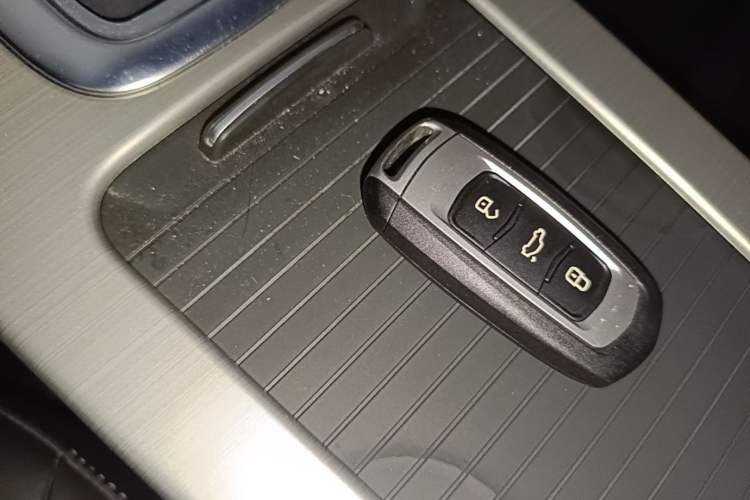Used Geely Auto Emgrand GL 2017 1.8L DCT Elite Model Vehicle Key
