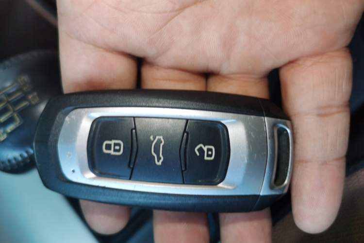 Used Geely Auto Emgrand GL 2017 1.8L Manual Elite Model Vehicle Key
