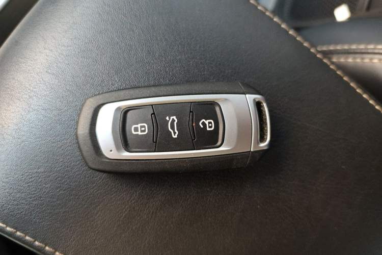 Used Geely Auto Emgrand GL 2017 1.3T DCT Elite Model Vehicle Key