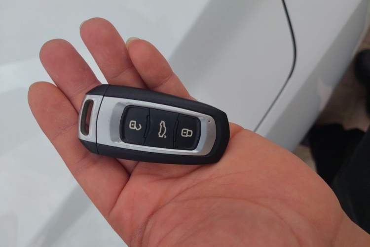 Used Geely Auto Emgrand GL 2017 1.3T Manual Elite Model Vehicle Key