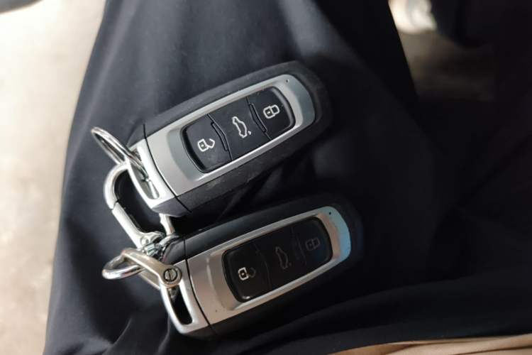 Used Geely Auto Emgrand GL 2017 1.8L Manual Elite Model Vehicle Key