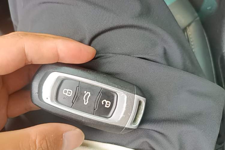 Used Geely Auto Emgrand GL 2017 1.8L Manual Elite Model Vehicle Key
