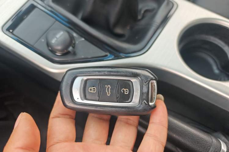 Used Geely Auto Emgrand GL 2017 1.8L Manual Elite Model Vehicle Key