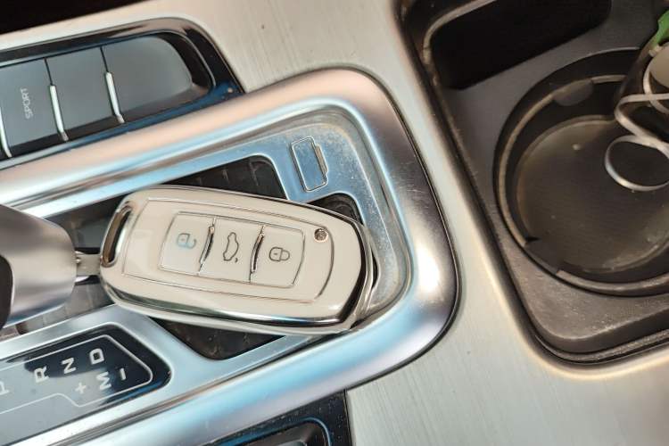 Used Geely Auto Emgrand GL 2017 1.3T DCT Elite Model Interior 1