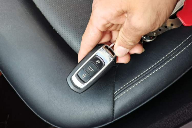 Used Geely Auto Emgrand GL 2017 1.8L Manual Elite Model Vehicle Key