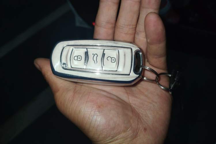 Used Geely Auto Emgrand GL 2017 1.8L Manual Elite Model Vehicle Key