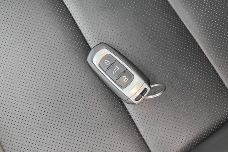 Used Geely Auto Emgrand GL 2017 1.8L DCT Elite Model Vehicle Key