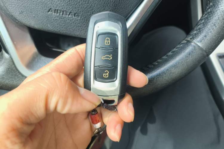 Used Geely Auto Emgrand GL 2017 1.8L Manual Elite Model Vehicle Key