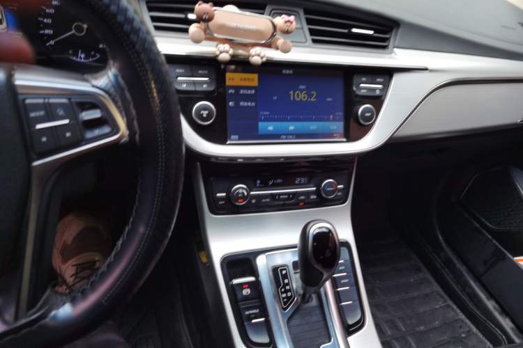 Used Geely Auto Emgrand GL 2017 1.8L DCT Elite Model Audio And AC Panel