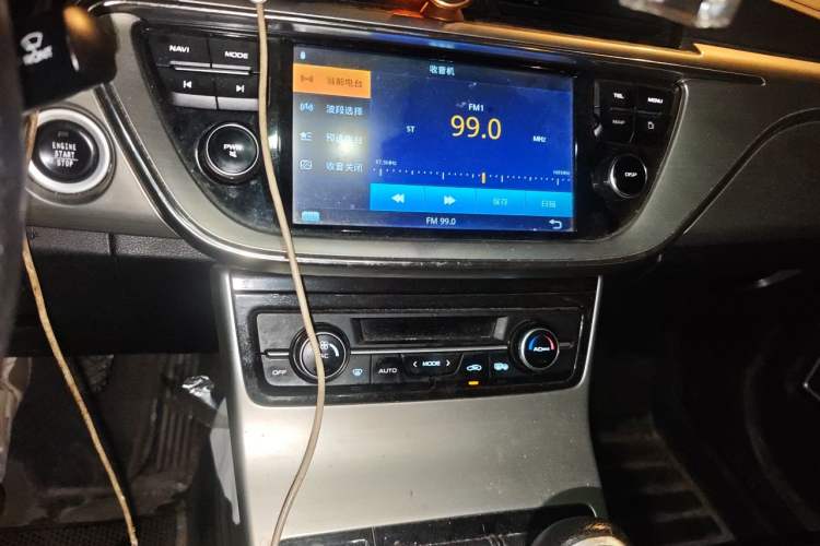 Used Geely Auto Emgrand GL 2017 1.8L Manual Elite Model Audio And AC Panel