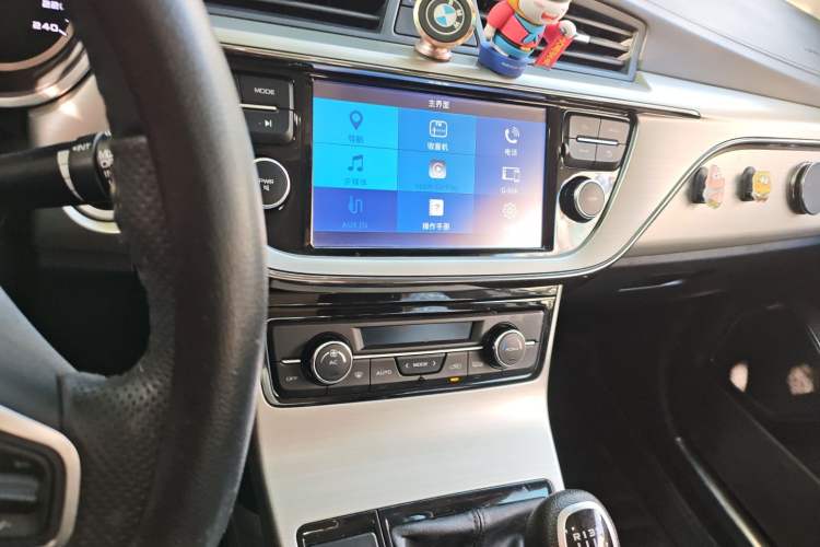 Used Geely Auto Emgrand GL 2017 1.8L Manual Elite Model Audio And AC Panel