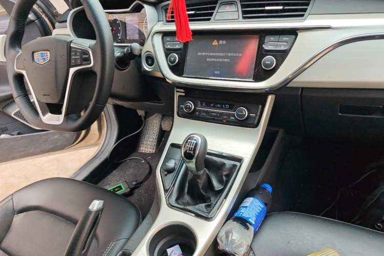 Used Geely Auto Emgrand GL 2017 1.3T Manual Elite Model Audio And AC Panel