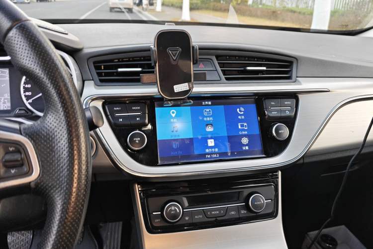 Used Geely Auto Emgrand GL 2017 1.8L Manual Elite Model Audio And AC Panel